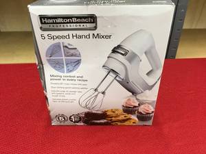 lot 493 image: Hamilton Beach 5 Speed Hand Mixer, Retail $19.99