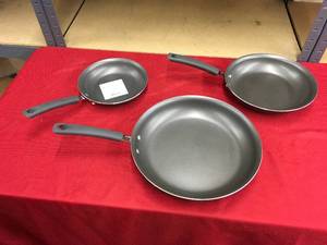 lot 503 image: Tramontina 3 Pc. Saute Pans, Retail $27.99