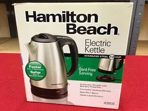 lot 508 image: Hamilton Beach Electric Kettle, Retail $19.99