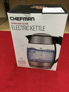 lot 522 image: Chefman Electric Kettle, Retail $29.99