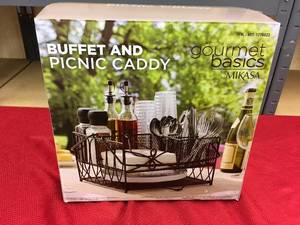 lot 524 image: Gourmet Basics Mikasa Buffet & Picnic Caddy, Retail $19.99