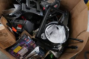 lot P14 image: Pallet of Various Untested Customer Returned Home Goods
