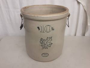 10 Gallon Western Stoneware Crock
