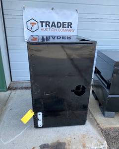 lot 2 image: Underbody Tool Box