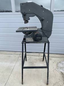 lot 70 image: Skil 10 Band Saw ( RELIST DUE TO NON PAYING BIDDER)