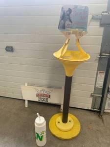 lot 84 image: Original North Stars Bottle, Coin Spinner, Smirnoff Ice Board