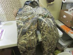 Camo Lined Overalls Size XXL (need ...