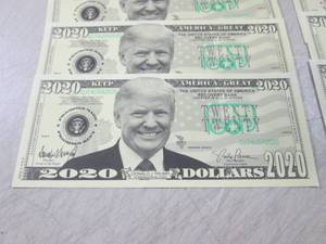 Lot of 10 Trump 2020 Dollars Novelt...