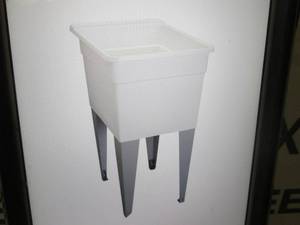 Mustee 18 x 24 Plastic Utilatub S...