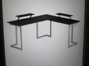 Warrior L-Shaped Gaming Desk in Bla...