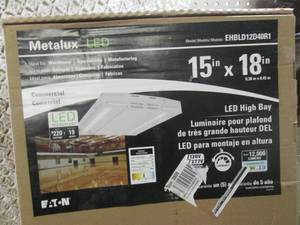 Metalux LED 90-Watt White Integrate...
