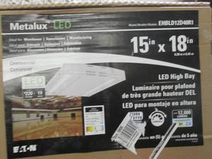 Metalux LED 90-Watt White Integrate...