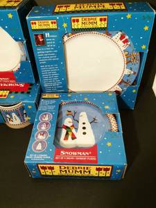 lot 39 image: Christmas Holiday Snowman Dish Set Debbie Mumm by Sakura 4 Dinner Plates 4 Salad Plates 4 mugs 4 Bowls - Excellent Condition