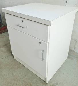 lot 61 image: HEAVY DUTY LAMINATE TOP 1 DRAWER 1 DOOR WITH 2 SHELVES LOCKING CABINET - NO KEY - EXCELLENT CONDITION