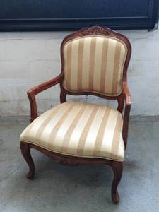 lot 29 image: Romantic Furniture of America Solimar Victorian Antique Oak Carved Wood Beige & Gold Striped Accent Armchair - Excellent Condition 27 x 29 x 39 inches
