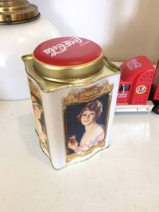 lot 69 image: MISCELLANEOUS COCA COLA COLLECTIBLES - EXCELLENT CONDITION