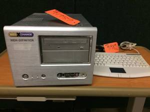 lot 23 image: Selling Online Used $1000 MEDXCHANGE Drshd-L&nbspHigh Definition HD Surgical&nbspDigital Recording System - Includes Keyboard and Cables - Great Working Condition