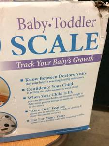 lot 63 image: HEALTHOMETER BABY TODDLER PUPPY SCALE - APPEARS NEW IN BOX - BOX HAS OPENINGS