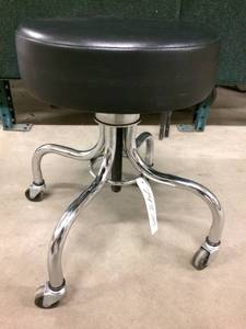 lot 66 image: Medical Stool - GREAT CONDITION