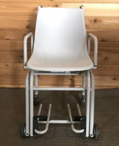 lot 90 image: MSRP $1300&nbspSeca Wireless Digital Chair Scale On Wheels with Lift Up Arms for Wheelchair To Chair Access - Great Working Condition