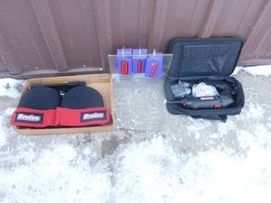 Brute knee pads & Craftsman multi tool with blades. Needs cord. Tested & works. As shown.