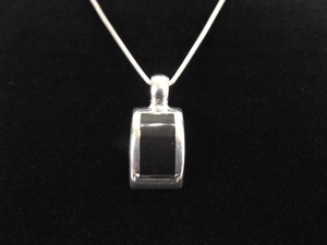 .925 Sterling Silver Inlayed Onyx Pendant Necklace