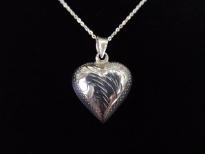 .925 Sterling Silver Etched Heart Pendant Necklace