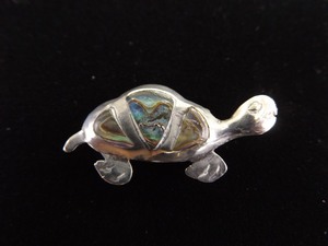 .925 Sterling Silver Abalone Turtle Brooch
