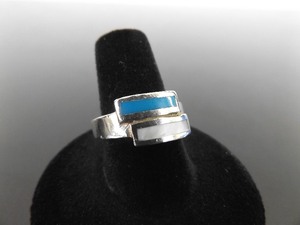 .925 Sterling Silver Inlayed Mother of Pearl and Turquoise Ring Size 8