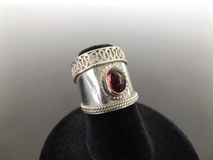 .925 Sterling Silver Garnet Cabochon Ring Size 5.5