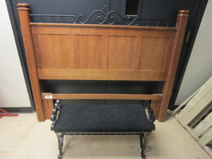 KELLER SOLID OAK FULL-SIZEQUEEN HEADBOARD, AND BENCH