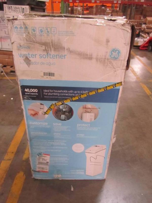 lot 62 image: GE 30,000 Grain Water Softener GXSF30V