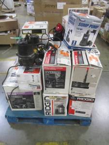 lot 44 image: WHOLESALE MIXED PALLET OF RETURNS - SUMP PUMPS