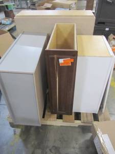 lot 91 image: WHOLESALE MIXED PALLET OF RETURNS - KITCHEN CABINETS