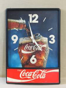 lot 12 image: Vintage Plastic Coca-Cola Clock