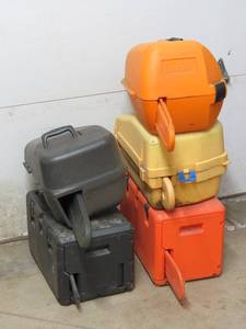 lot 38 image: 5 Empty Chain Saw Cases