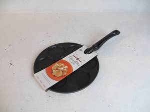 NEW Nordic Ware Silver Dollar Pancake Pan