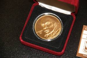 Kevin Garnett Bronze Medallion Highland Mint