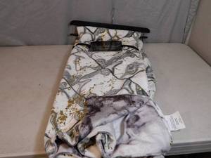 New Urban By Design Marble Reversible Throw