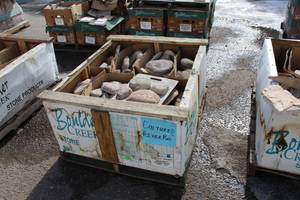 Lot of (1 Pallet) Cultured River Rock Flats