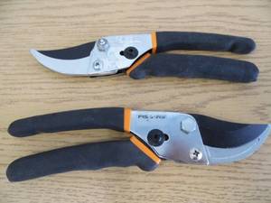 2 Pair Fiskars Cutters