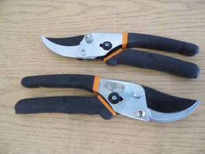 2 Pair Fiskars Cutters