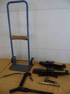 2 Jacks - Grease Gun - 2 Wheeler