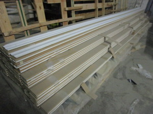 lot 115 image: CROWN MOULDING