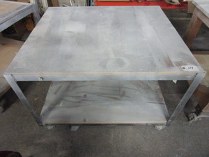 lot 129 image: ROLLING WORK TABLE