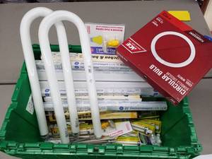 lot 168 image: Lot of New Fluorescent Lighting