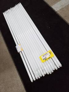 lot 197 image: Lot of (Approximately 14) New 48in. Fluorescent Tube Lighting T5 32W 4100K