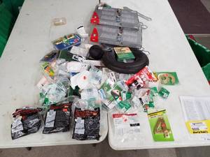 lot 114 image: Lot of New Household Supplies