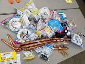 lot 126 image: Lot of New Pipe Fittings