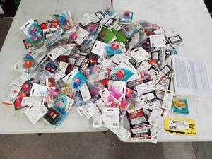 lot 129 image: Lot of New Household Hardware